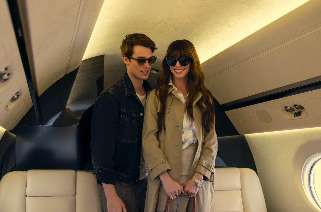 Anne Hathaway and Nicholas Galitzine on a private jet in The Idea of You